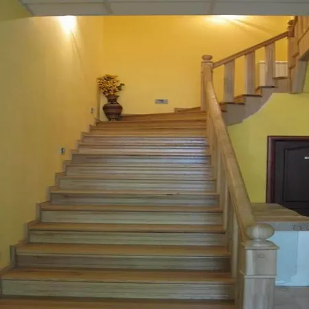 Prestige Hotel 2*